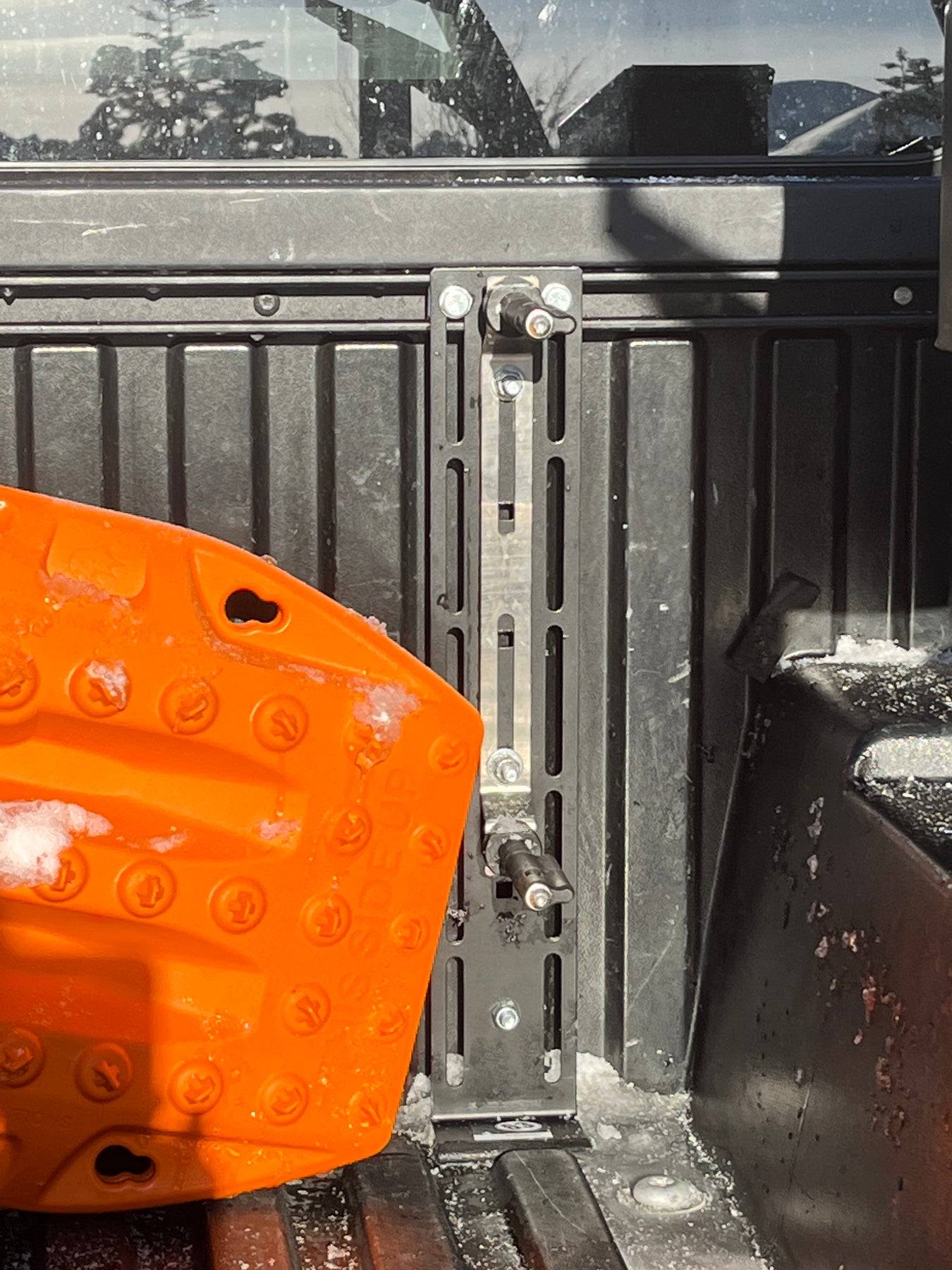 MaxTrax Bracket – 63 Industries - Main Image